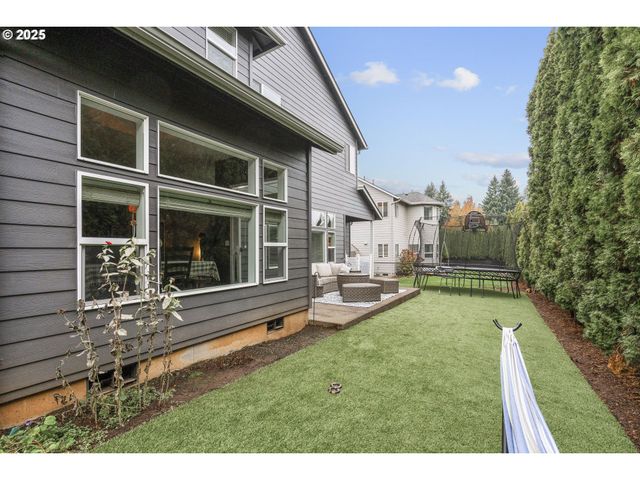 5858 POPPY HILLS St Se, Salem, OR 97306