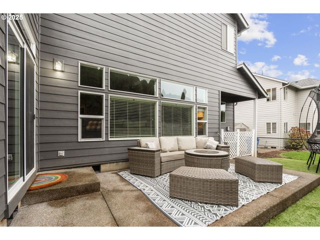 5858 POPPY HILLS St Se, Salem, OR 97306