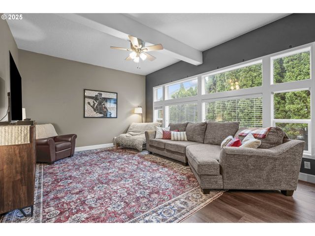 5858 POPPY HILLS St Se, Salem, OR 97306