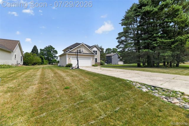 6452 Sandy Knoll, Fenton Charter Township, MI 48451