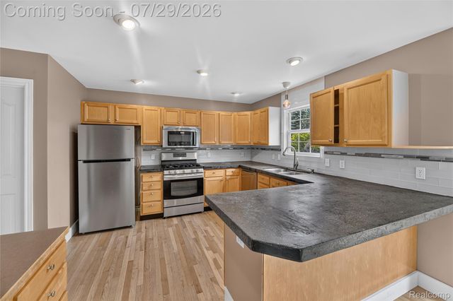 6452 Sandy Knoll, Fenton Charter Township, MI 48451