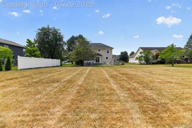 6452 Sandy Knoll, Fenton Charter Township, MI 48451