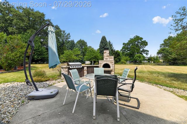 6452 Sandy Knoll, Fenton Charter Township, MI 48451
