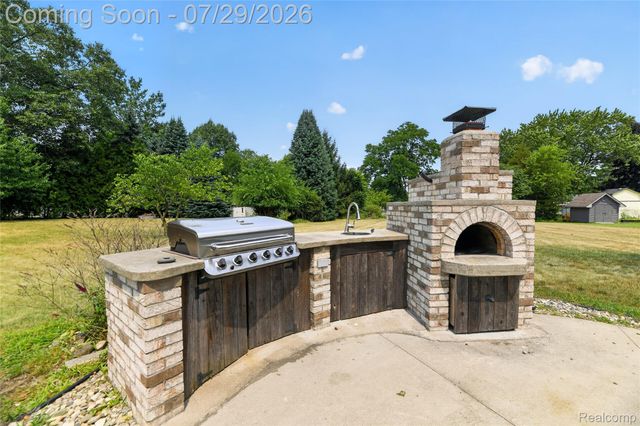 6452 Sandy Knoll, Fenton Charter Township, MI 48451
