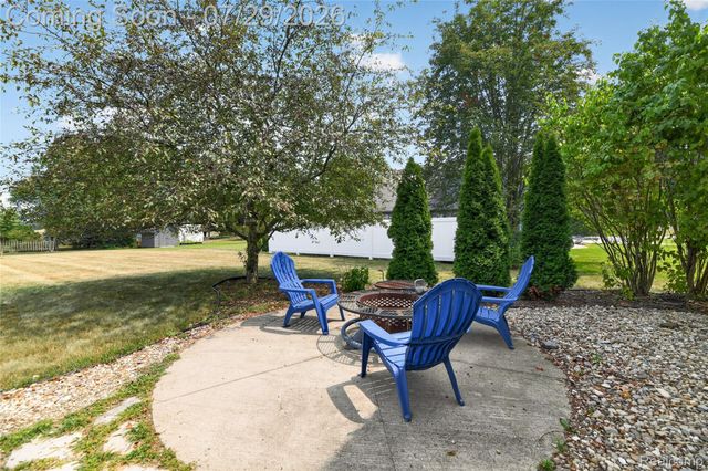 6452 Sandy Knoll, Fenton Charter Township, MI 48451