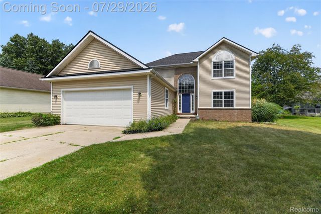 6452 Sandy Knoll, Fenton Charter Township, MI 48451