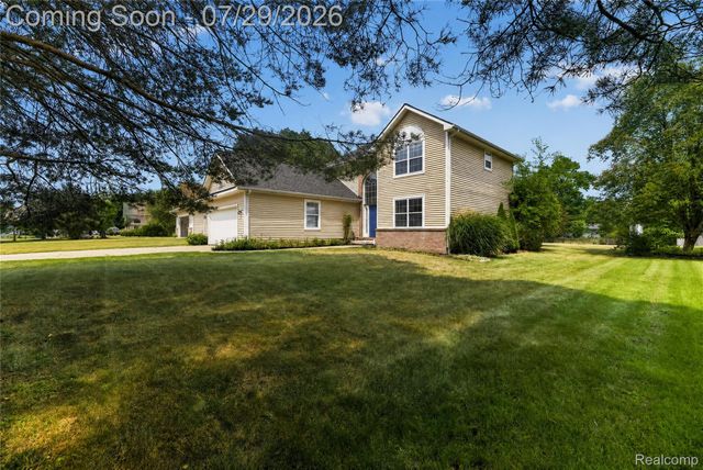 6452 Sandy Knoll, Fenton Charter Township, MI 48451