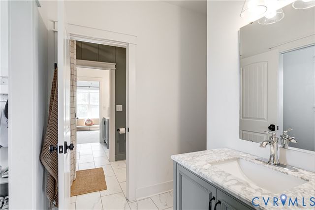 1002 Seay Rd, Manakin Sabot, VA 23103