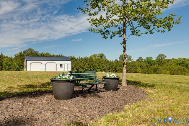 1002 Seay Rd, Manakin Sabot, VA 23103