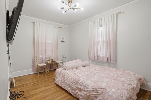 474 W Greendale Avenue, Highland Park, MI 48203