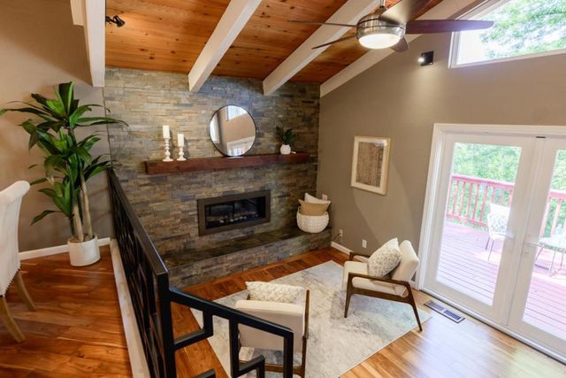 20 Angela Court, Scotts Valley, CA 95066