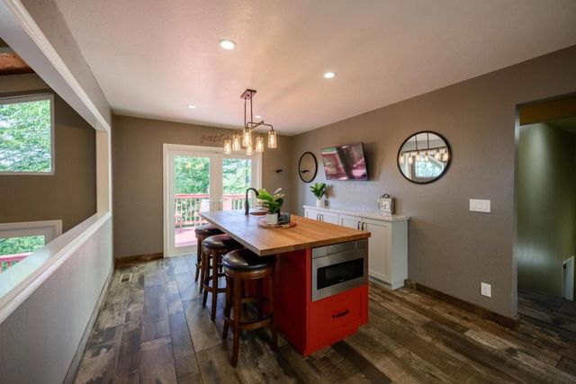 20 Angela Court, Scotts Valley, CA 95066