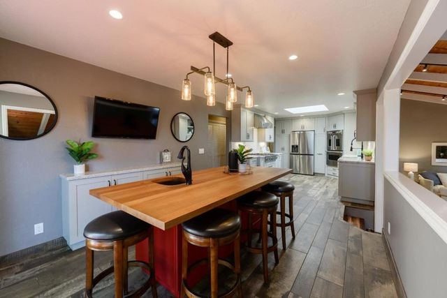 20 Angela Court, Scotts Valley, CA 95066
