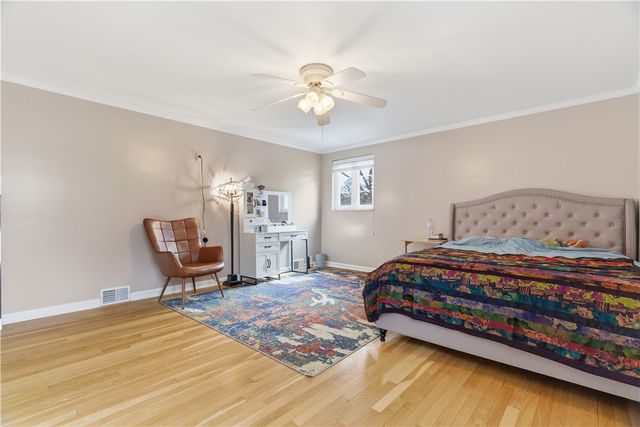 1800 Murdstone Road, Upper St Clair, PA 15241