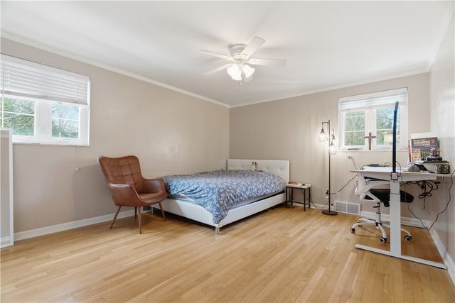 1800 Murdstone Road, Upper St Clair, PA 15241