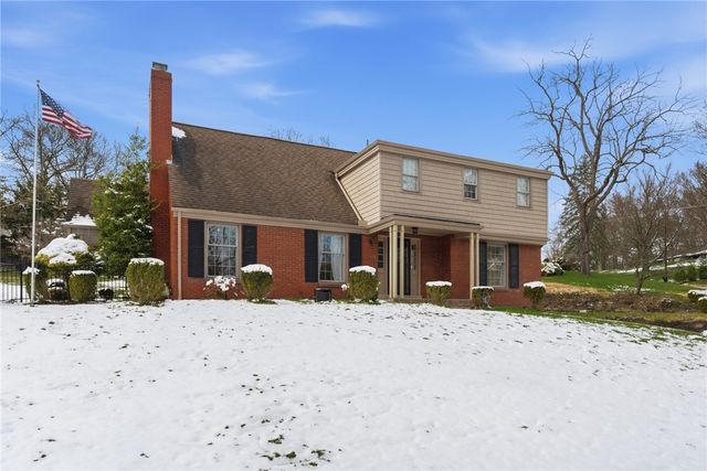 1800 Murdstone Road, Upper St Clair, PA 15241