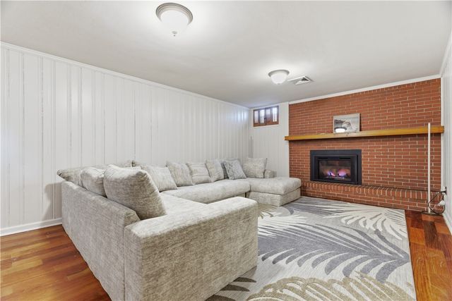 1800 Murdstone Road, Upper St Clair, PA 15241