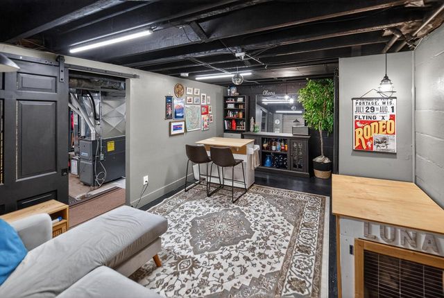 2169 S 96th STREET, West Allis, WI 53227