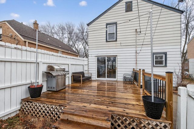 2169 S 96th STREET, West Allis, WI 53227