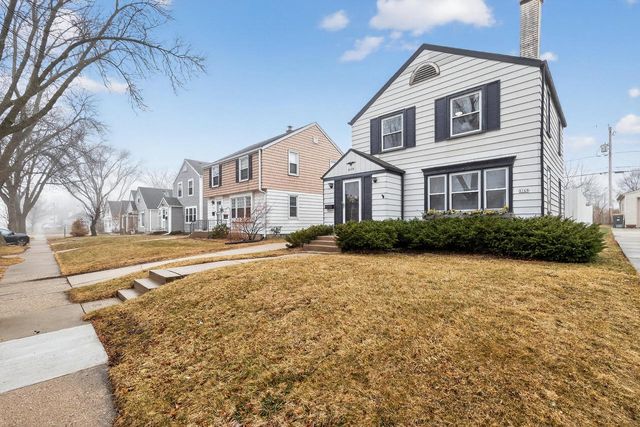 2169 S 96th STREET, West Allis, WI 53227