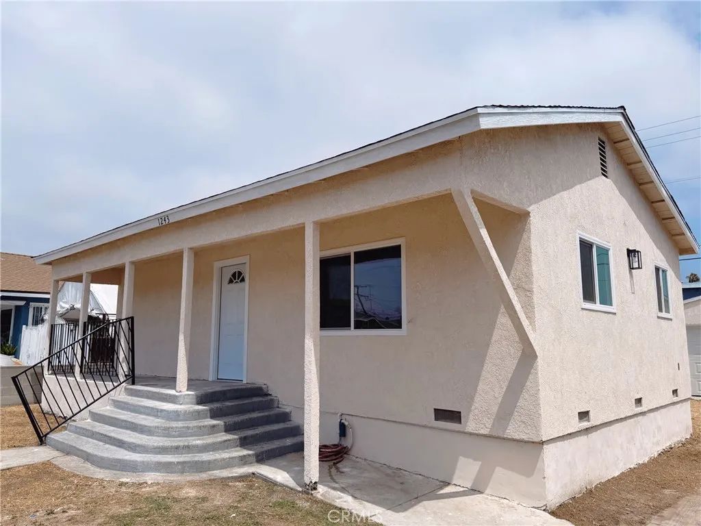 1243 W 98TH Street, Los Angeles, CA 90044