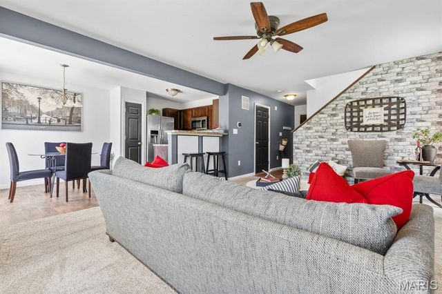 618 Fair Bluff Drive, Wentzville, MO 63385