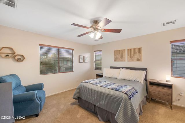 1683 W Gleaming Moon Lane, Tucson, AZ 85704