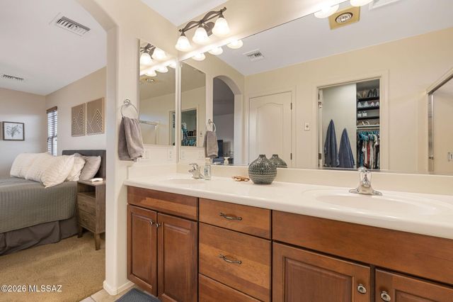 1683 W Gleaming Moon Lane, Tucson, AZ 85704