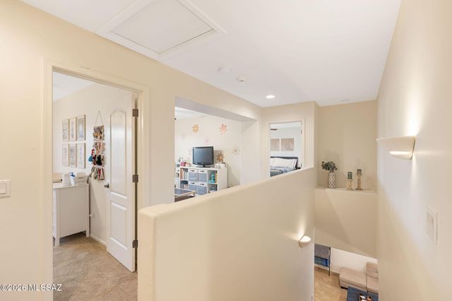 1683 W Gleaming Moon Lane, Tucson, AZ 85704