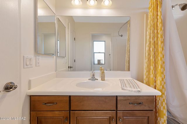 1683 W Gleaming Moon Lane, Tucson, AZ 85704