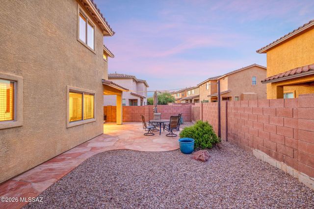 1683 W Gleaming Moon Lane, Tucson, AZ 85704