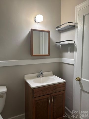 2565 Brentwood Place, Charlotte, NC 28208