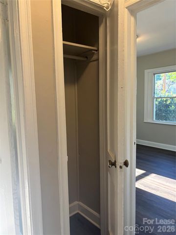 2565 Brentwood Place, Charlotte, NC 28208