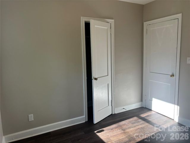 2565 Brentwood Place, Charlotte, NC 28208