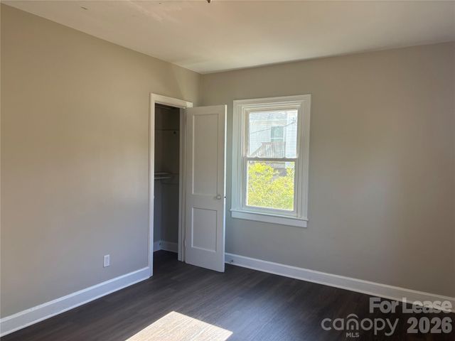 2565 Brentwood Place, Charlotte, NC 28208