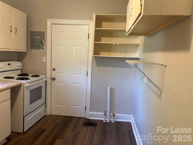 2565 Brentwood Place, Charlotte, NC 28208