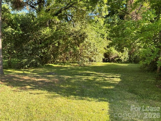 2565 Brentwood Place, Charlotte, NC 28208