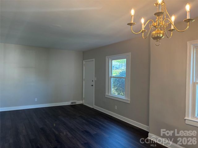 2565 Brentwood Place, Charlotte, NC 28208