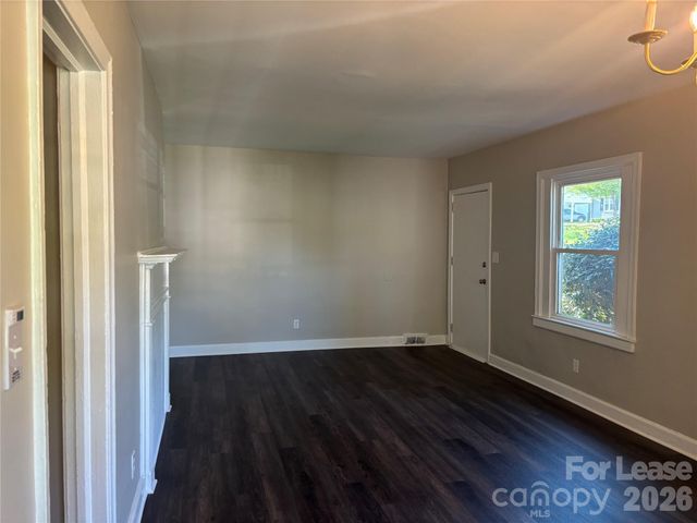 2565 Brentwood Place, Charlotte, NC 28208