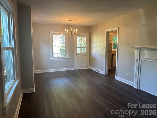 2565 Brentwood Place, Charlotte, NC 28208