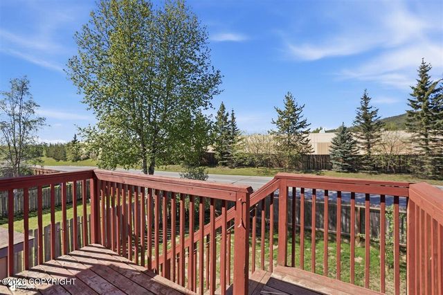 18635 N Lowrie Loop, Eagle River, AK 99577