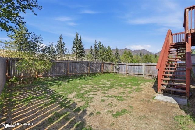 18635 N Lowrie Loop, Eagle River, AK 99577
