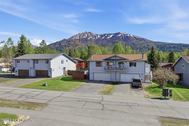 18635 N Lowrie Loop, Eagle River, AK 99577