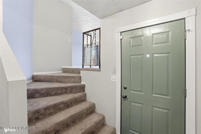 18635 N Lowrie Loop, Eagle River, AK 99577