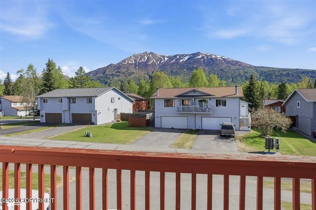 18635 N Lowrie Loop, Eagle River, AK 99577