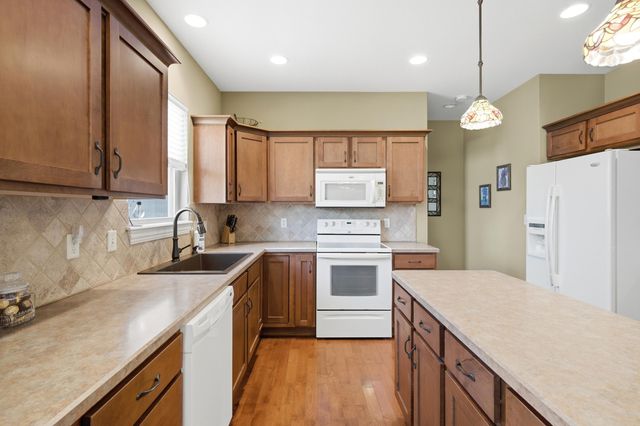 404 STALLWORTH CT, Columbia, MO 65203