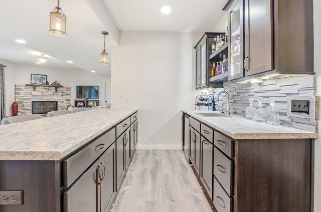 404 STALLWORTH CT, Columbia, MO 65203