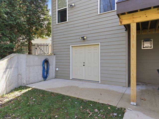 404 STALLWORTH CT, Columbia, MO 65203