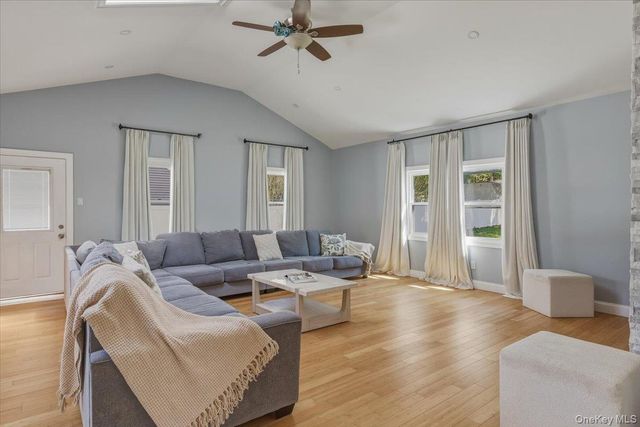 1189 Terry Road, Ronkonkoma, NY 11779