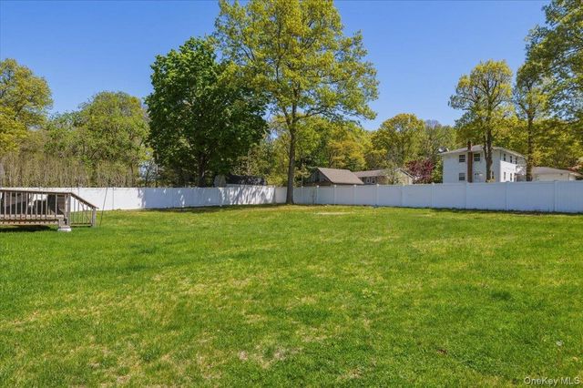 1189 Terry Road, Ronkonkoma, NY 11779